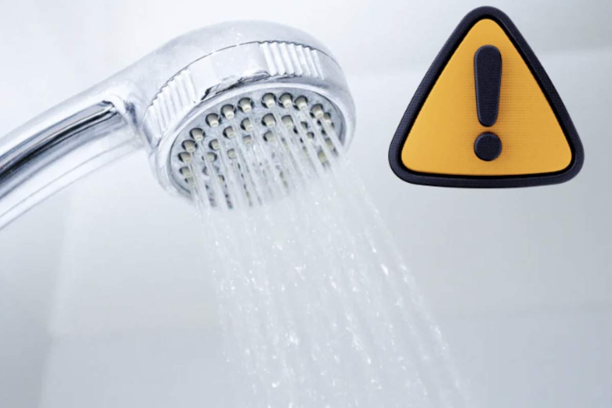 Per molti medici, la doccia quotidiana non è una necessità clinica ma piuttosto una consuetudine culturale.