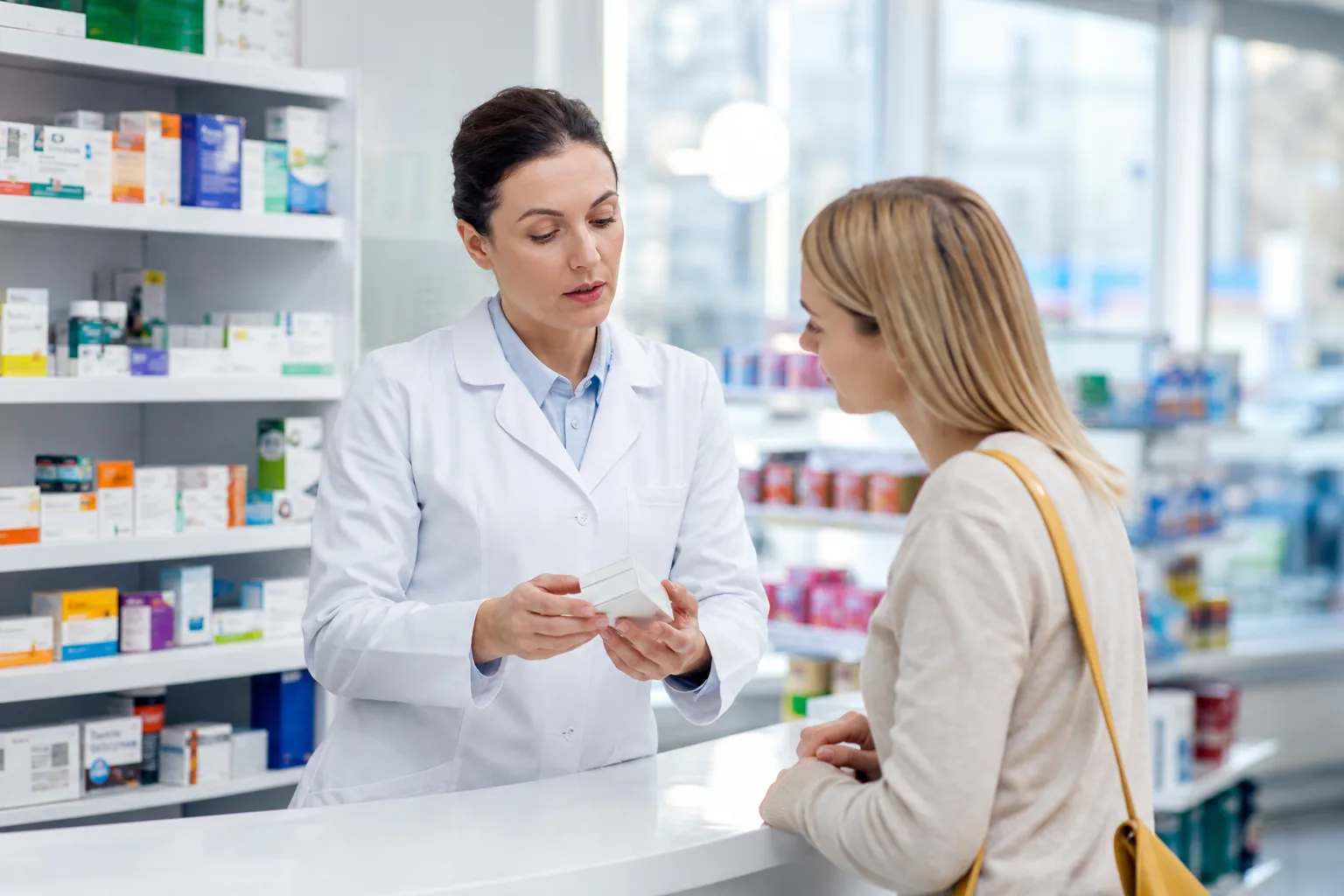 NHS: l'espansione dei trattamenti in farmacia per sette patologie comuni