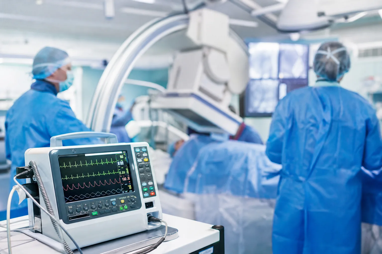 Donne sottorappresentate negli impianti di defibrillatore in Spagna: il divario di genere nella cardiologia